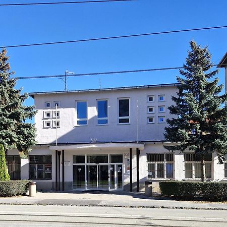Albergue Sd Nemcovej 1 Košice Exterior foto